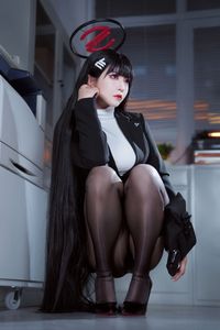 Blue Archive Tsukigami Rion Cosplay by Banbanzi: Alluring Office Uniform & Black Stockings - Tukuku-10