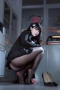 Blue Archive Tsukigami Rion Cosplay by Banbanzi: Alluring Office Uniform & Black Stockings - Tukuku-26