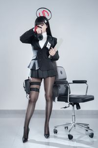 Blue Archive Tsukigami Rion Cosplay by Banbanzi: Alluring Office Uniform & Black Stockings - Tukuku-37