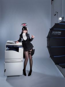 Blue Archive Tsukigami Rion Cosplay by Banbanzi: Alluring Office Uniform & Black Stockings - Tukuku-9
