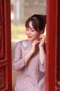 XVG No.46: Ethereal Grace: Vietnamese Lady in Elegant Pastel Purple Ao Dai-0
