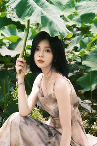 Li Yue in Tranquil Lotus Pond - YiTuYu Art Language Vol.8292: Natural Beauty and Serenity Amidst Green Lotus Leaves-0