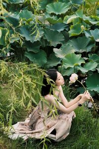 Li Yue in Tranquil Lotus Pond - YiTuYu Art Language Vol.8292: Natural Beauty and Serenity Amidst Green Lotus Leaves-16