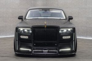 Explore the Unique Rolls-Royce Phantom Mansory Linea Nera dOro A Black Super Luxury Custom Car-11