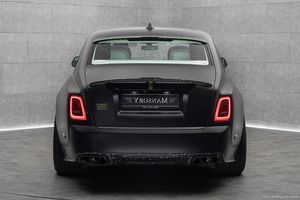 Explore the Unique Rolls-Royce Phantom Mansory Linea Nera dOro A Black Super Luxury Custom Car-10