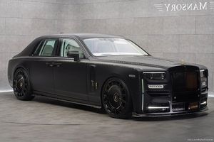 Explore the Unique Rolls-Royce Phantom Mansory Linea Nera dOro A Black Super Luxury Custom Car-7