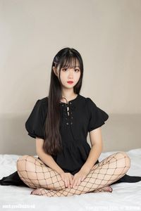 MTYH Vol.223 Black Dress: Charming Young Model in Elegant Black Dress | Beautiful Girl Photos-5