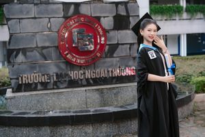 Radiant Graduation Moment of Can Tho University Graduate: Joy Marks New Success-16