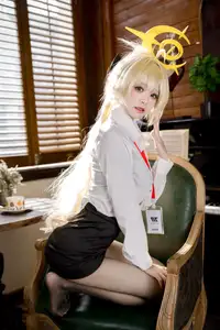 Coser Jiu Qi Miao as the Alluring OL Professor: 53P Collection - Discover Unique Style!-22