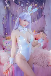 Coser Ely_eee's Captivating Bunny Plymouth Cosplay: Sweet Charm in a Dreamy Setting-17