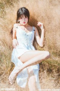 MTYH Vol.224: Feminine Beauty in a Golden Late Autumn Field - Enchanting Girl Photo-15