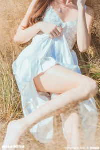 MTYH Vol.224: Feminine Beauty in a Golden Late Autumn Field - Enchanting Girl Photo-33