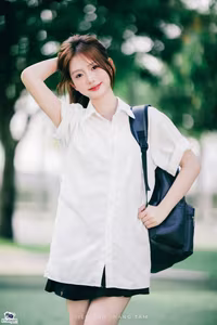XVG No.36: Young Woman with Camera: Capturing Youthful Charm & Natural Style-8