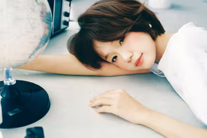 VGU No.25: Discover the Radiant Smile of a Young Woman with Relaxing Music-10