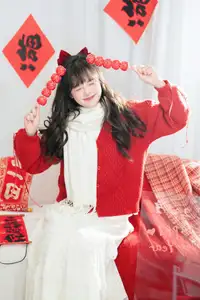 YiTuYu Vol.8524: Xia Yu Xiao Nian Embraces Lunar New Year in Radiant Red Sweater Style-16
