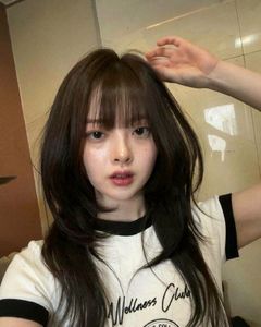 Beautiful Long Layered Haircut for Round Faces – Trendy Female Style-24