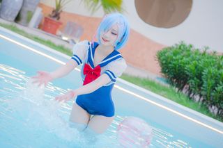 Cute Rem Swimsuit Cosplay by the Pool: Stunning Photos of Rem Coser in Bikini-10