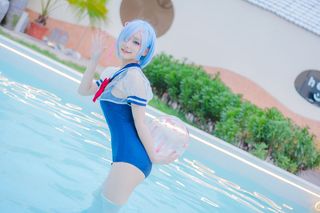 Cute Rem Swimsuit Cosplay by the Pool: Stunning Photos of Rem Coser in Bikini-2