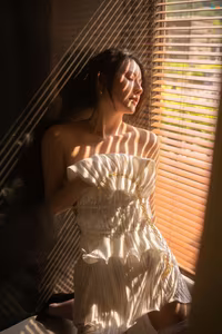 Jiu Shi A Zhu: Beauty Bathed in Warm Afternoon Sun - Alluring Moment by the Window-3