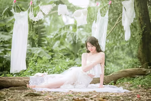 VGU No.101: Ethereal Beauty and Serenity in a Lush Garden-9
