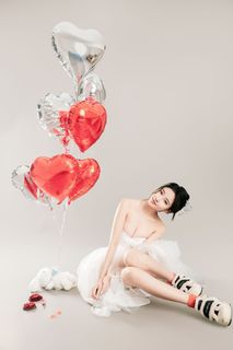 Coser Nnian LOVE Valentine's Special: Enchanting White Dress & Heart Balloons Photoshoot-2