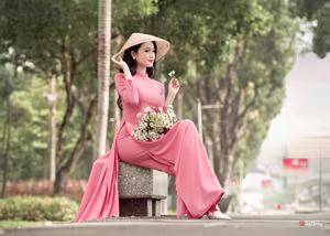 VGU No.62: Discover the graceful traditional beauty of Vietnam with Ao Dai and conical hat-8