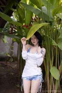 XiuRen No.10377: Yu Zi Jiang Fish – Graceful Beauty by the Summer Pool-33