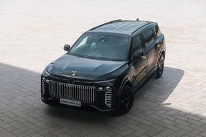 VinFast Lac Hong 900 LX Armored Super Luxury SUV, International Head of State Transport for National Day 2/9.-1