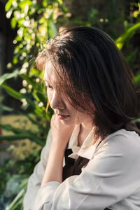 VGU No.56: The nostalgic beauty of a Vietnamese girl with gentle flowers, a dreamy and emotional gaze-6