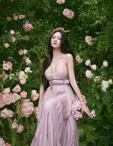 VGU No.145: Captivating Beauty in Ethereal Fashion Amidst a Dreamy Rose Garden-1