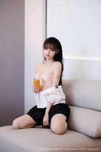 XiuRen No.10067 Ying Tao Xiao Lan Zi: Youthful Elegance in Casual Fashion-30