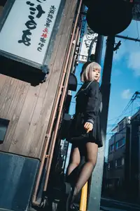 Coser Chunmomo's Enchanting Autumn Quest: Part04 Captures Street Style Beauty-3