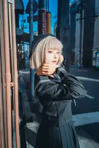 Coser Chunmomo's Enchanting Autumn Quest: Part04 Captures Street Style Beauty-4