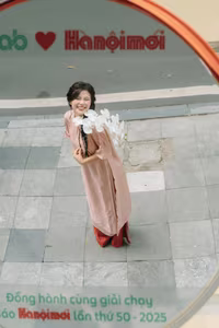 XVG No.26: Elegant Vietnamese Girl with a Charming Smile and White Orchids-11