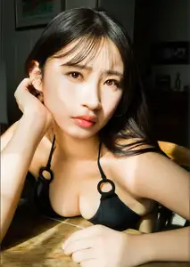 Discover the Captivating Charm of Hinata Matsumoto in "Uruwashi no Charman" Digital Photo Book - JP Exclusive-20