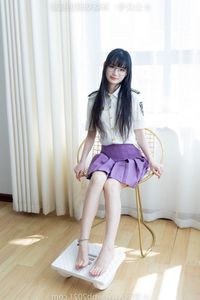 BoBoSocks No.538: Elegant Chinese Model in Mini Skirt, High Heels, and Crystal Socks-27