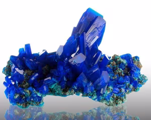 Discover Chalcanthite – The Rare Blue Mineral Mesmerizing Millions with Its Unique Beauty-5