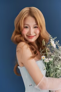 XIRI Gen Z Singer: The Gentle Muse Beauty in Her New Photoshoot Captivates Fans-3