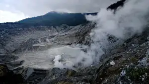Volcano Awakens After 10,000 Years: Majestic Geological Moment in Ethiopia-0