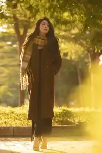 Discover the Serene Natural Beauty of an Asian Girl in a Warm Golden Hour Portrait 1047274-10