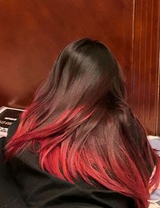 Striking Red Pink Ombre Hair Dye Style Unique & Captivating-4