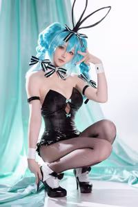 Coser Xing Zhi Chi Chi Hoshilily as Hatsune Miku Bunny Girl: Irresistible Allure-4