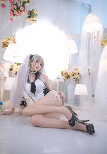 Coser Dong Ma Lu Sha Transforms into Azur Lane's Formidable: A Stunning Bridal Cosplay (16P)-8