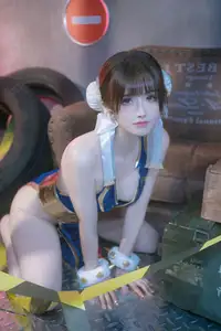 Coser Lu Ba Sui: Chun-Li's Alluring Combat Training Guide-10