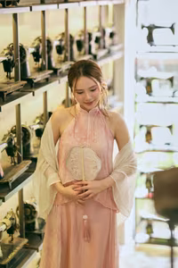 VGU No.107: Captivating Asian Beauty in Elegant Traditional Attire, A Dreamy Muse-6