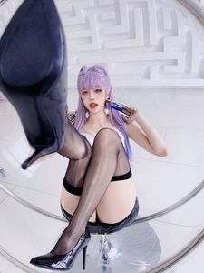 Coser Bao Zou Li Yu Wang: Charming Purple Hair, Black Skirt-10