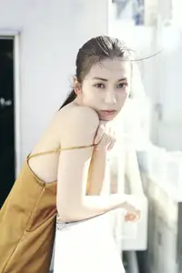 Airi Sato - FRIDAY Digital: Captivating Shinjuku Loneliness Moment JP-0014-15