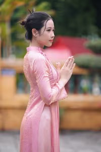 VGU No.136: The Graceful Pink Ao Dai: Vietnamese Beauty Embracing Tradition and Serenity-6