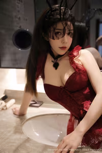 XiuRen No.10386: Li An Ni's Seductive Charm in Red Lingerie and Playful Bunny Ears-19