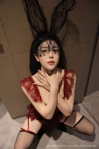 XiuRen No.10386: Li An Ni's Seductive Charm in Red Lingerie and Playful Bunny Ears-11